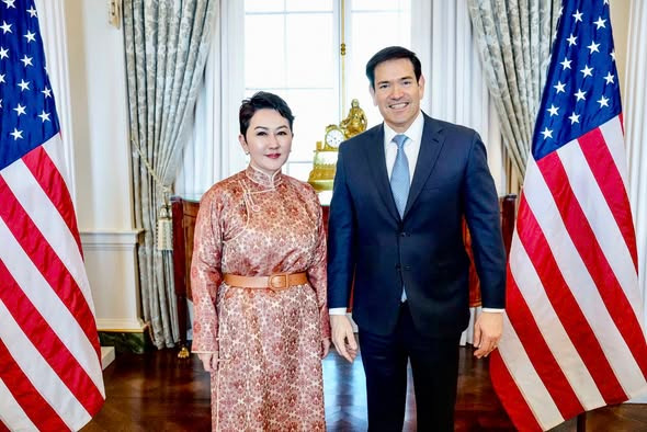 ГАДААД ХАРИЛЦААНЫ САЙД Б.БАТЦЭЦЭГ АНУ-ЫН ТӨРИЙН НАРИЙН БИЧГИЙН ДАРГА МАРКО РУБИО-ТОЙ УУЛЗАВ